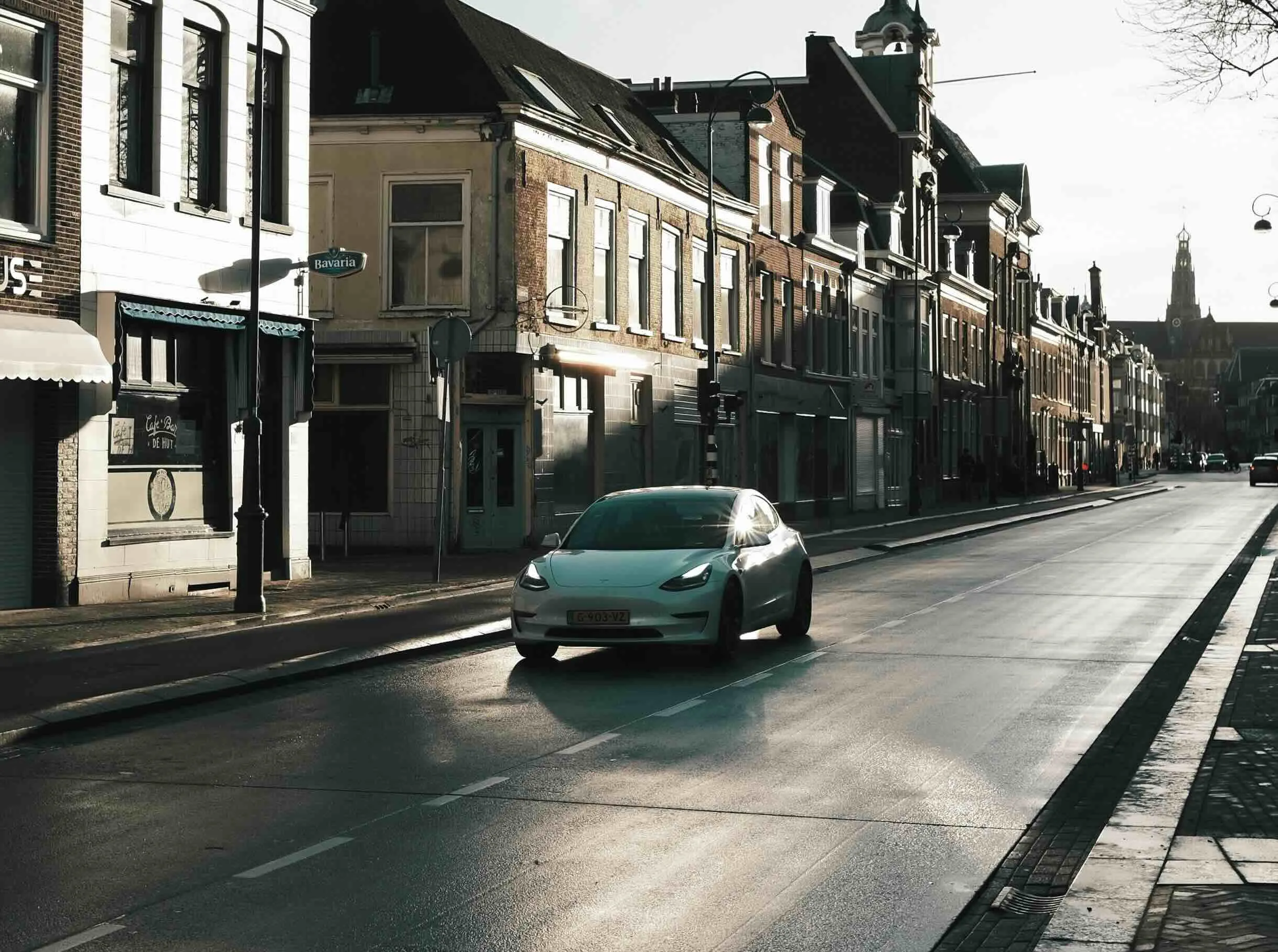 Rent your Tesla with Jool: the next-generation experience in Paris
